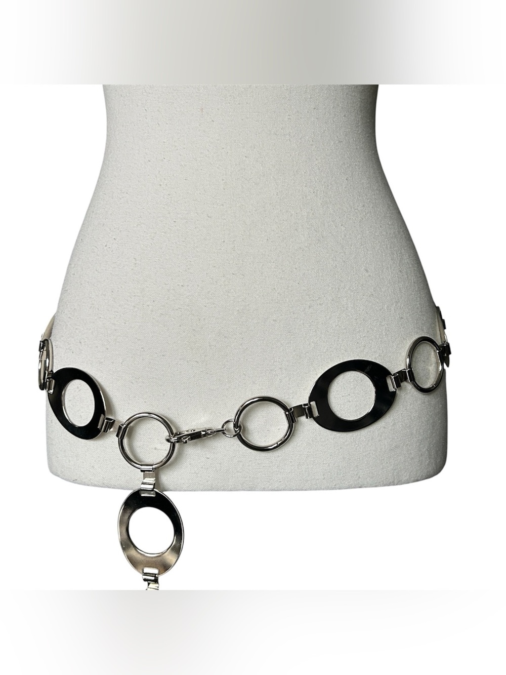 Y2K βNine Westβ Silver Looped Metal Circle Chain Belt